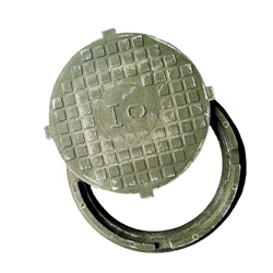 Люк полимерный  нагр. 50kH зеленый d750/h105мм 