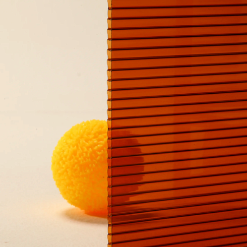 Поликарбонат  8мм  янтарь 2.1х6м